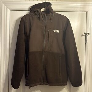 Women’s Brown Hooded Northface Denali size Large